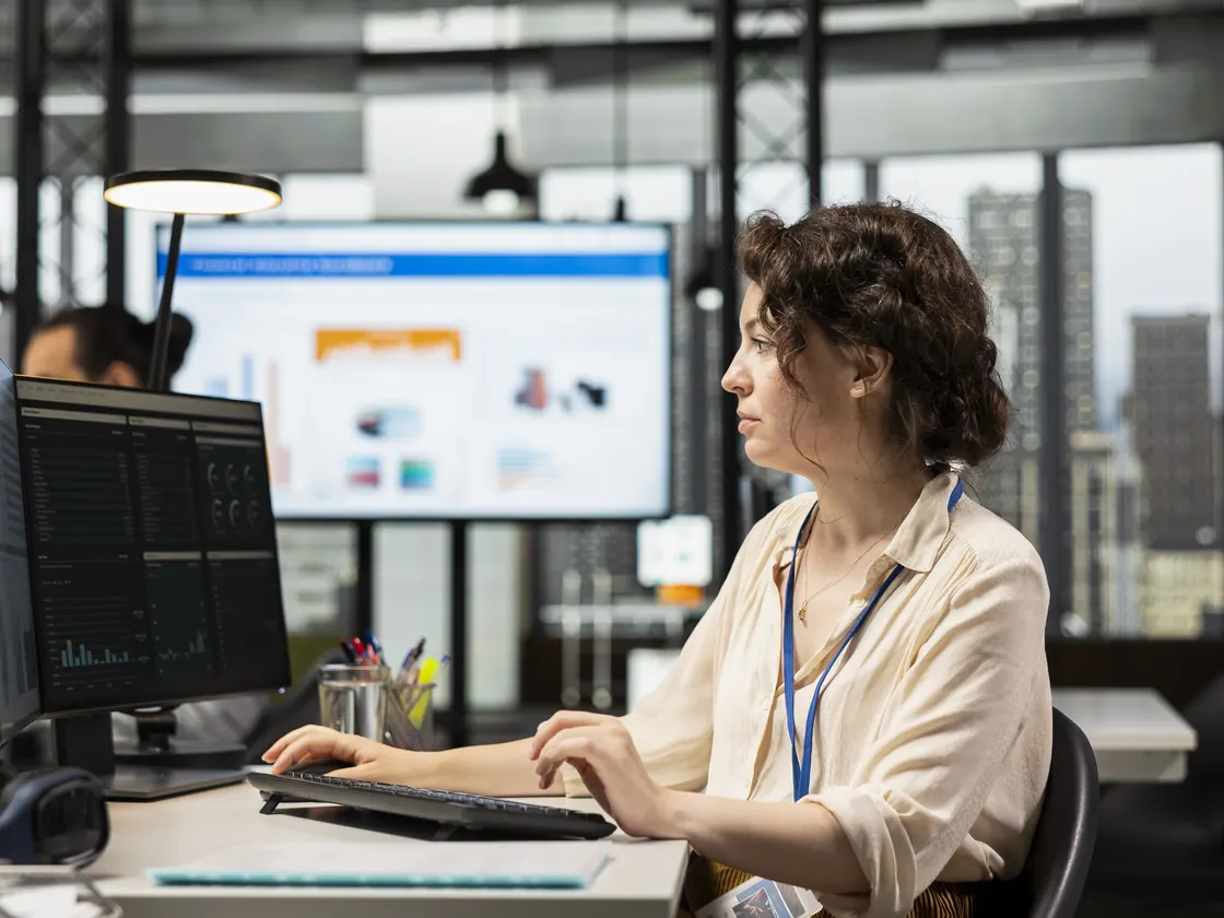 Marketer tracking search and ad performance on dashboards